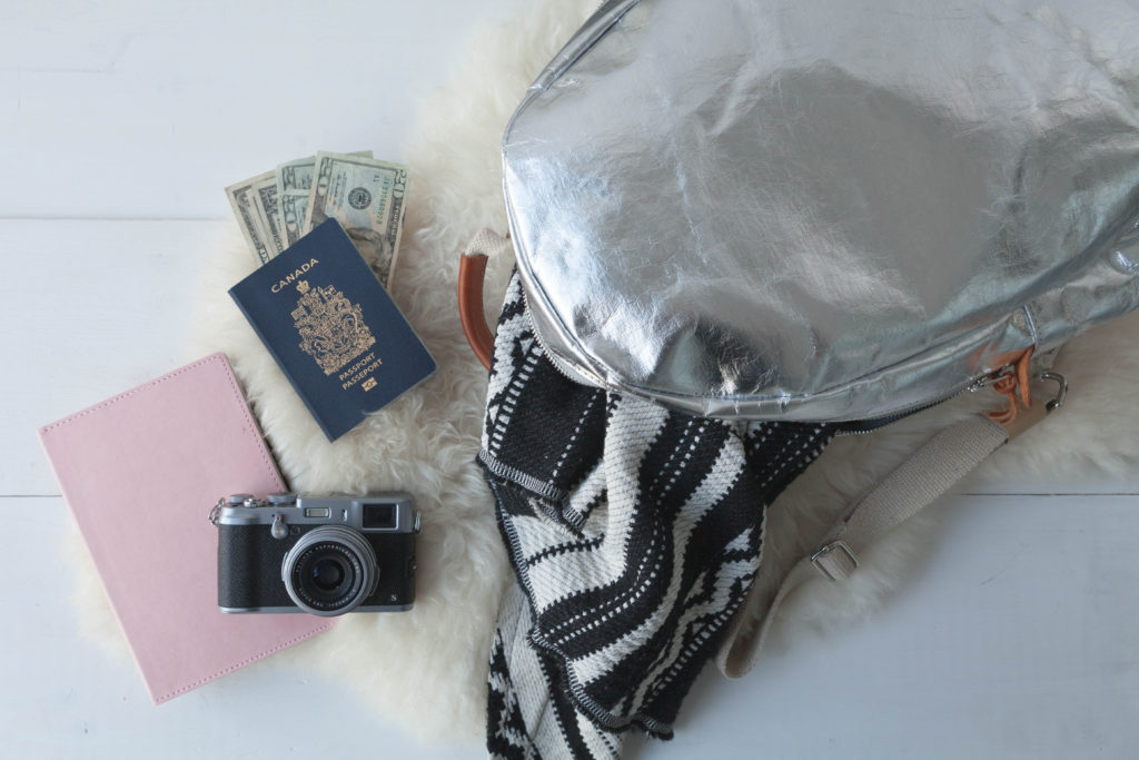 uashmama-beauty-blog-ottawa-fashion-blog-mode-xlusive-silver-backpack