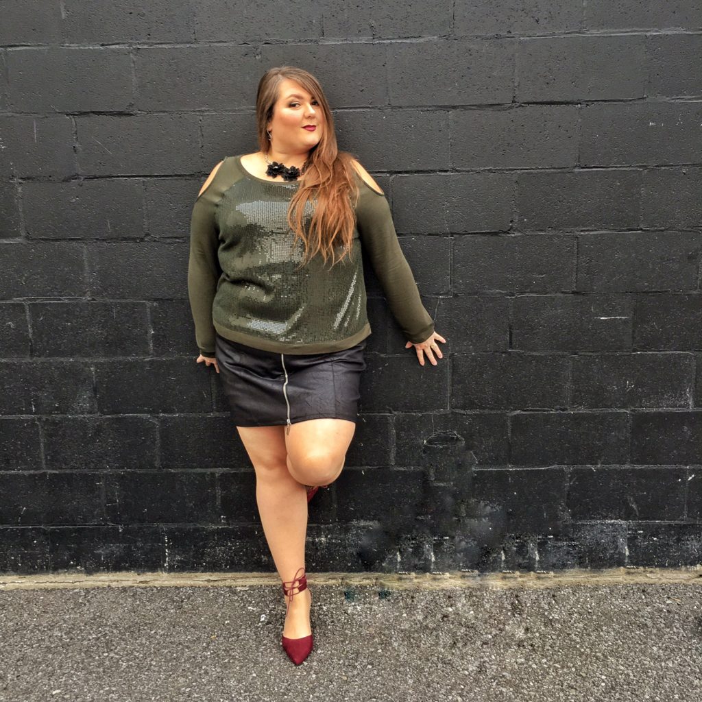 plus-size-holiday-party-looks-featuring-addition-elle-ottawa-fashion-blog-mode-xlusive-blogger