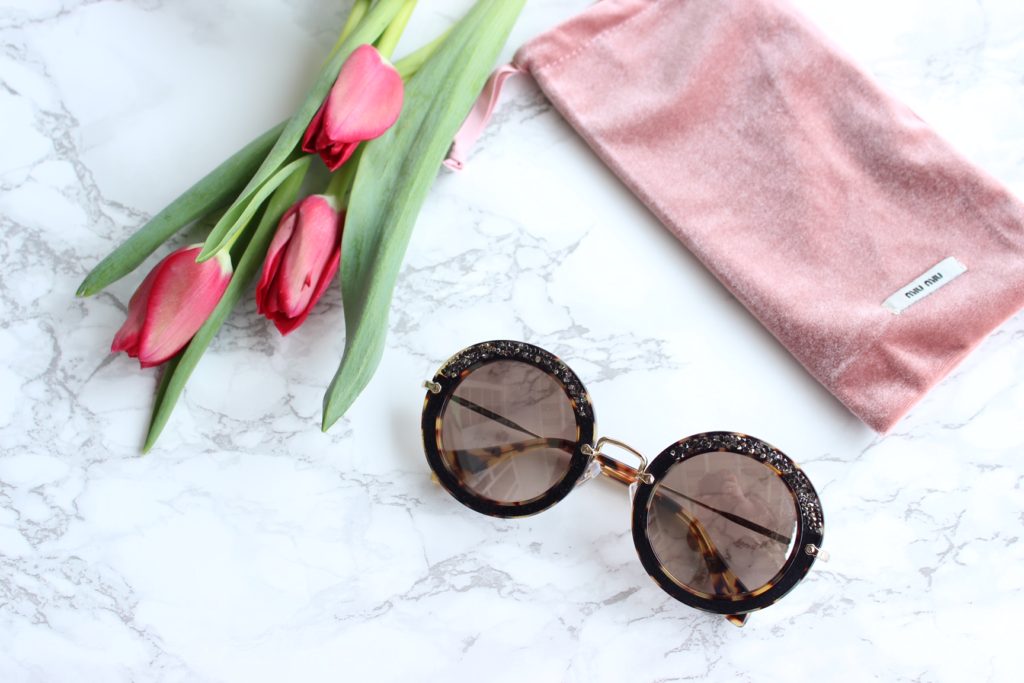 Ottawa designer sunglasses Fashion blog blogger Chantsy Ottawa Influencer Miumiu Sunglasses