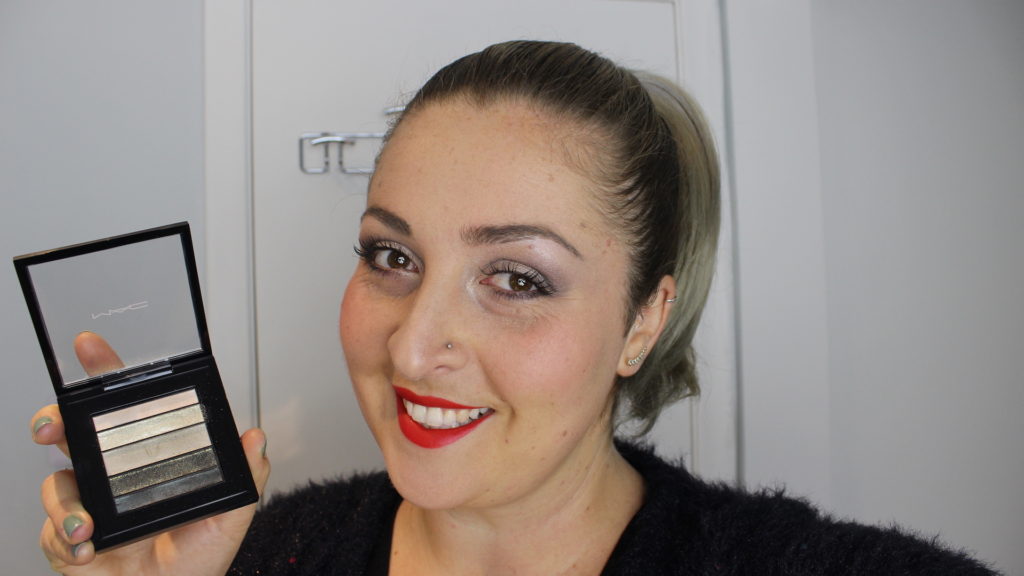holiday-glam-makeup-tutorial-with-mac-cosmetics-greenluxe-eyeshadow-smokey-eye-red-lip