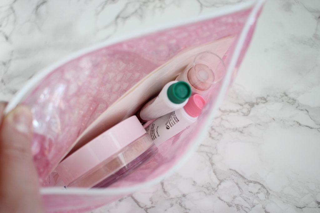 Favourite-products-Ottawa-Beauty-Fashion-Blogger-Blog-Glossier-Boy-Brow-haloscope-highlighter-wowder-pink-bubble-wrap-bag